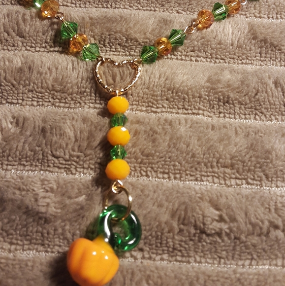 Handmade Lampworks Glass Bead Pumpkin Necklace Prange Green - Picture 2 of 2